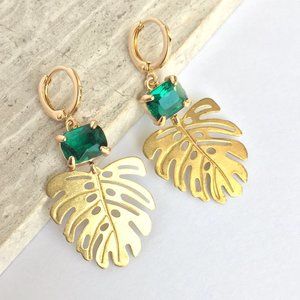 Emerald Green Stone & Monstera Leaf Charm Earrings